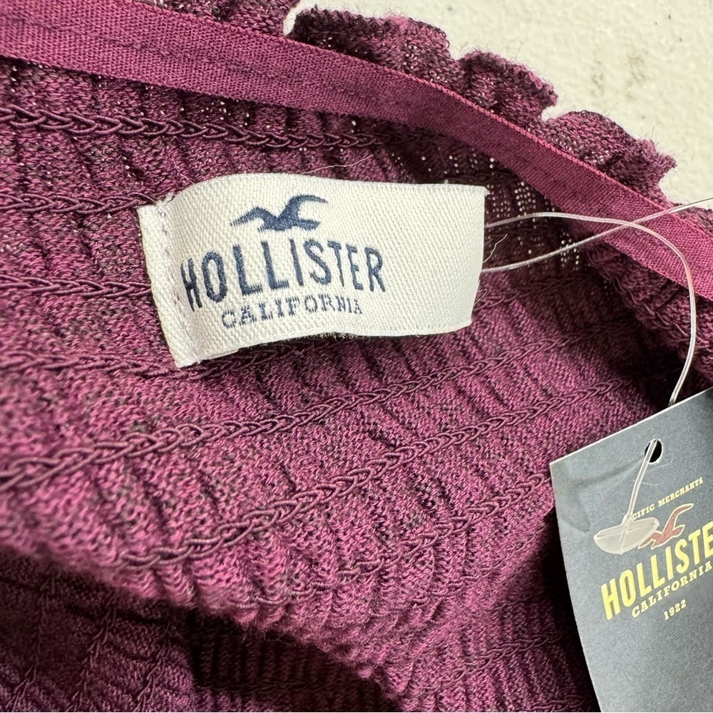 Hollister size large long sleeve size Large of shoulder - Picture 3 of 7